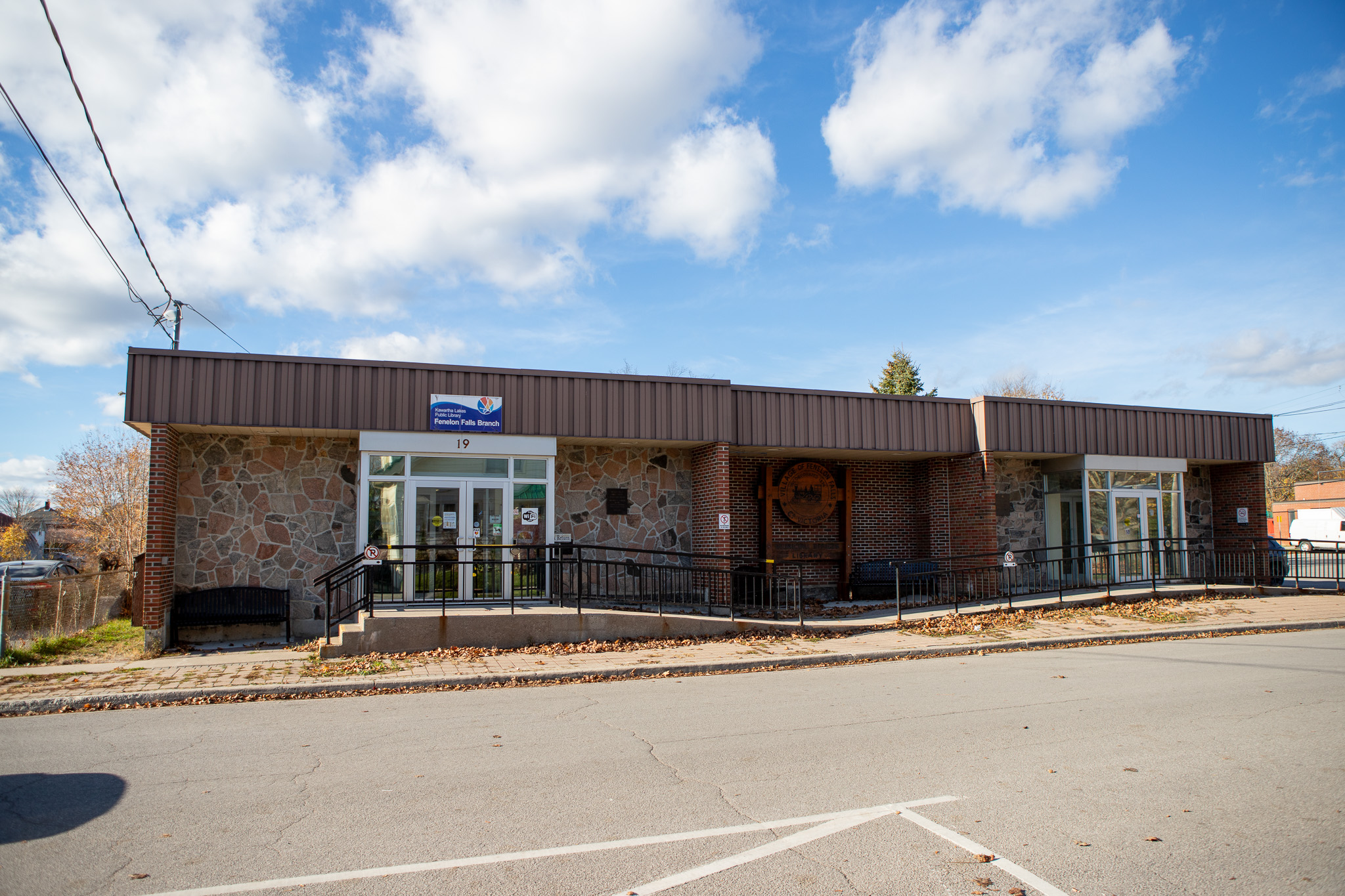 Fenelon Falls branch outside